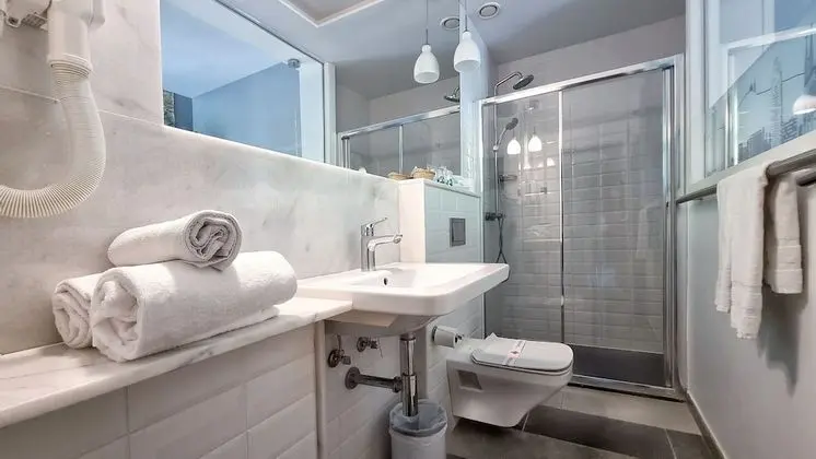 Comfort Tek Büyük Yataklı Oda