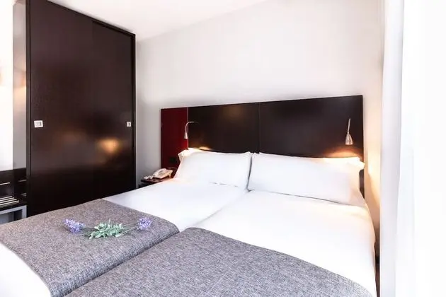 İki Ayrı Yataklı Oda, 2 Tek Kişilik Yatak