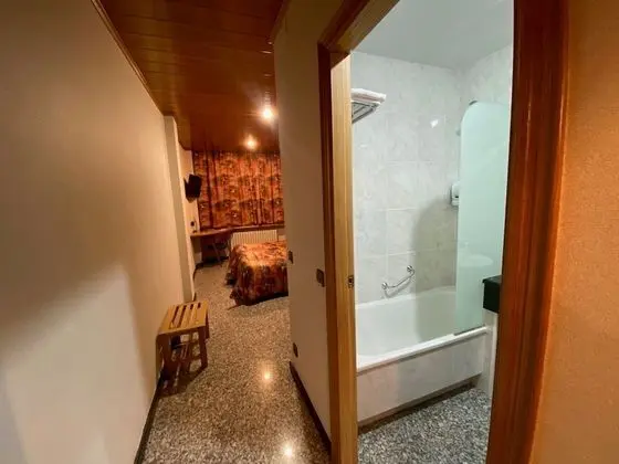 Superior Tek Büyük veya İki Ayrı Yataklı Oda