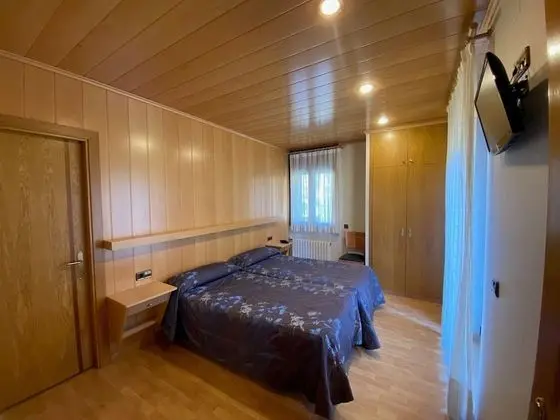 Tek Büyük veya İki Ayrı Yataklı Oda