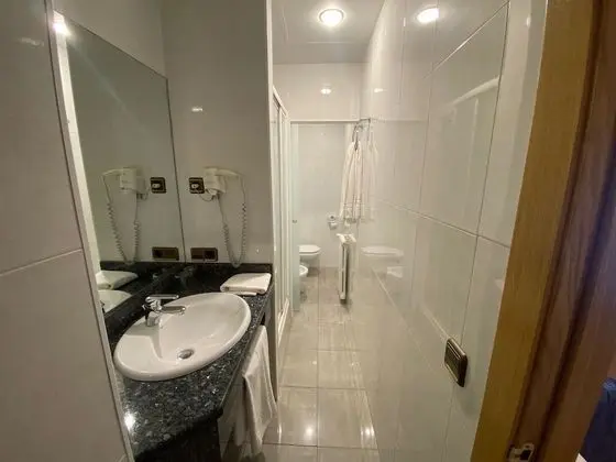 Tek Büyük veya İki Ayrı Yataklı Oda