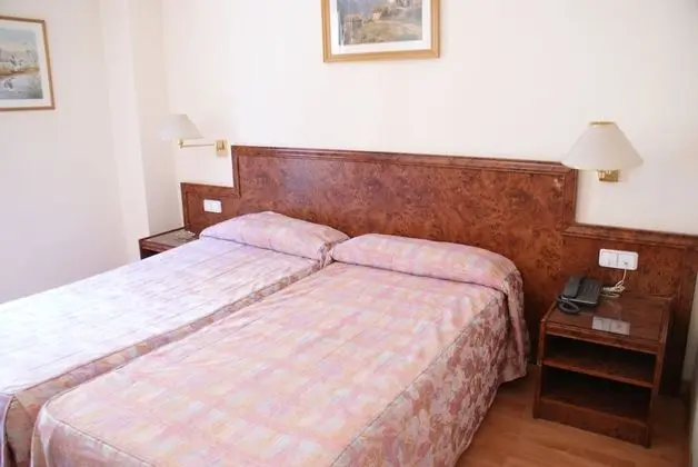 Standard Üç Kişilik Oda