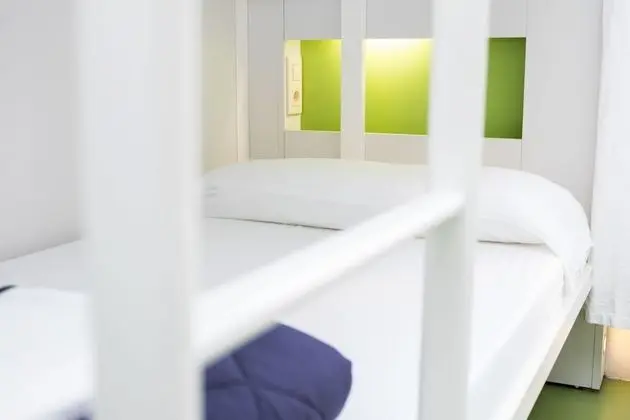 Standard Ortak Ranzalı Oda, Karma Ranzalı Oda, Ortak Banyo (6-People)