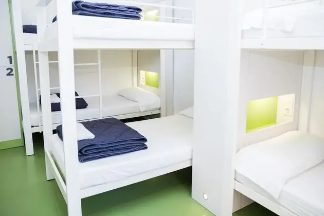 Standard Ortak Ranzalı Oda, Karma Ranzalı Oda, Ortak Banyo (8-People)