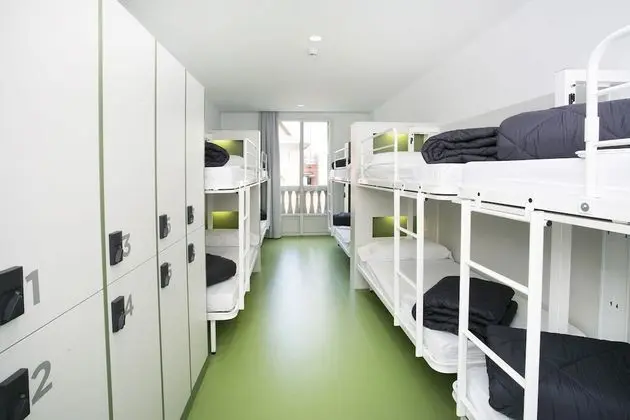 Standard Ortak Ranzalı Oda, Karma Ranzalı Oda, Ortak Banyo (10-bed dorm)
