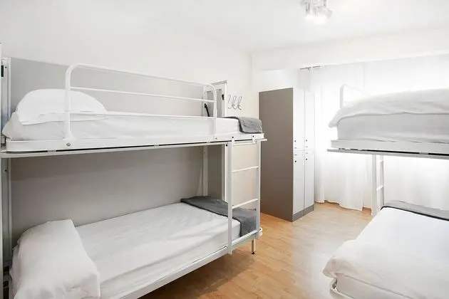 Standard Ortak Ranzalı Oda, Karma Ranzalı Oda, Ortak Banyo (4 people)