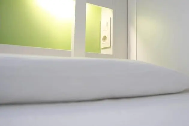 Standard Ortak Ranzalı Oda, Karma Ranzalı Oda, Ortak Banyo (4 people)