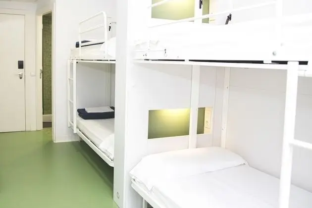 Standard Ortak Ranzalı Oda, Karma Ranzalı Oda, Özel Banyo (4 people)