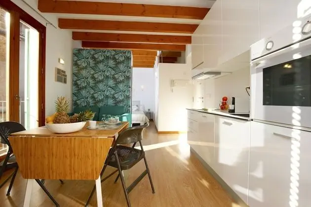 Stüdyo, Balkon