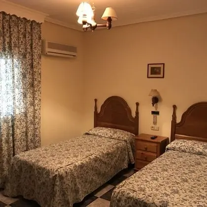 Basic Tek Büyük veya İki Ayrı Yataklı Oda, 2 Tek Kişilik Yatak, Sigara İçilmez