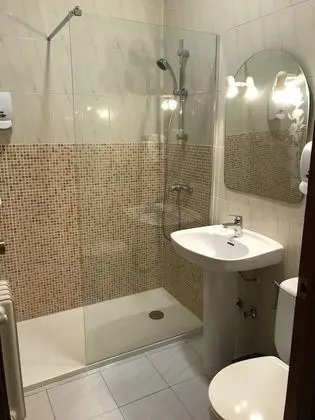 Basic Tek Büyük veya İki Ayrı Yataklı Oda, 2 Tek Kişilik Yatak, Sigara İçilmez