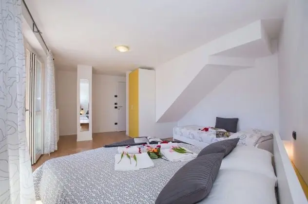 Family Apart Daire, Birden Çok Yatak, 2 Banyolu, Bahçeli (Santa Anna Sole)