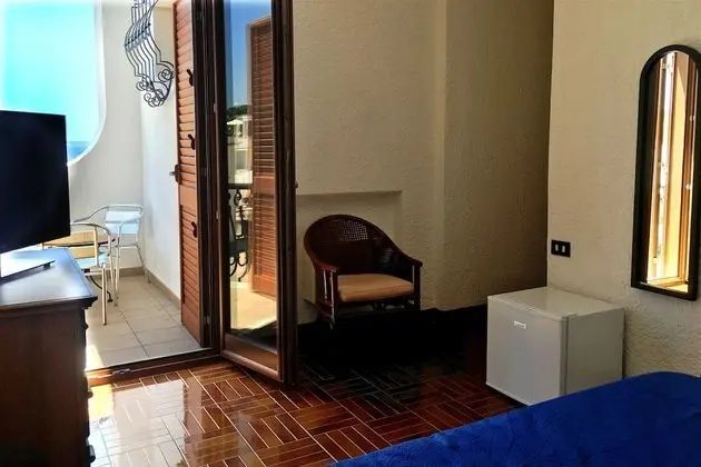 Basic Tek Büyük Yataklı Oda, 1 Büyük (Queen) Boy Yatak, Sigara İçilmez, Deniz Manzaralı