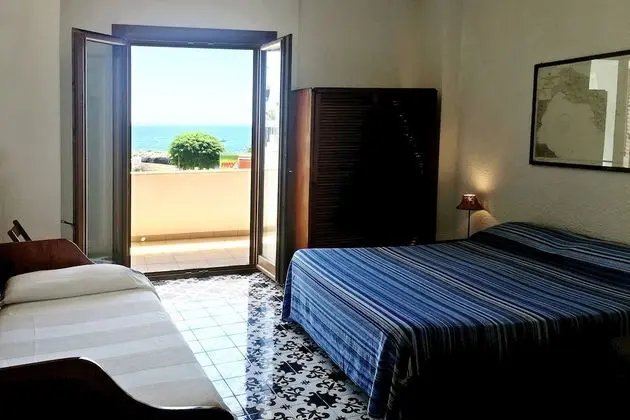 Classic Üç Kişilik Oda, Birden Çok Yatak, Sigara İçilmez, Deniz Manzaralı