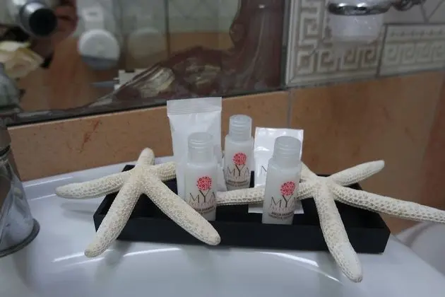 Üç Kişilik Oda