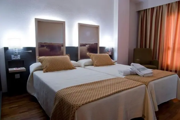 Standard Tek Büyük veya İki Ayrı Yataklı Oda