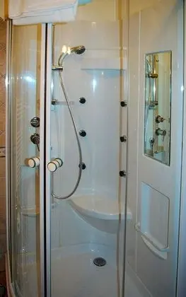 Superior Tek Büyük veya İki Ayrı Yataklı Oda, Sauna, Nehir Manzaralı