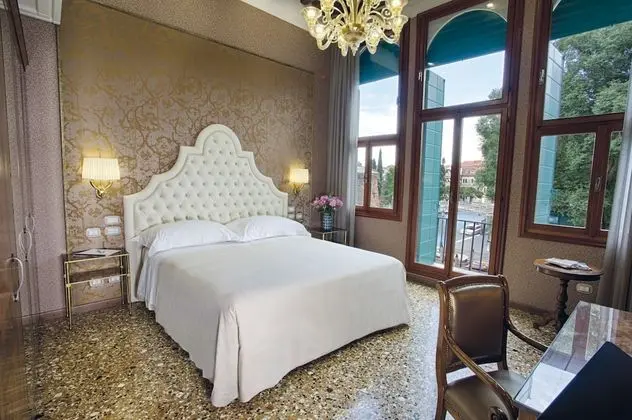 Deluxe Tek Büyük Yataklı Oda, Kanal Manzaralı (Piccolo canale e/o Giardini)