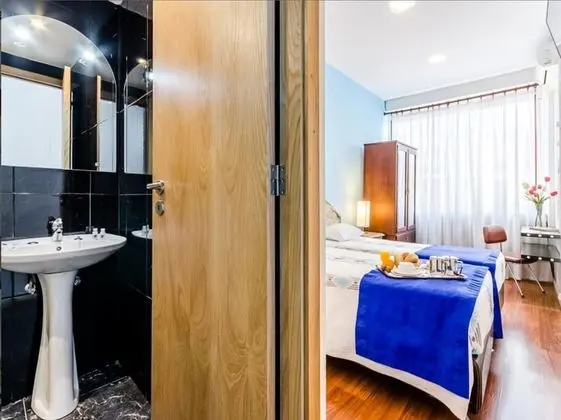 Tek Büyük veya İki Ayrı Yataklı Oda