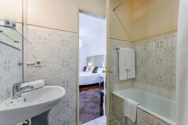 Tek Büyük veya İki Ayrı Yataklı Oda