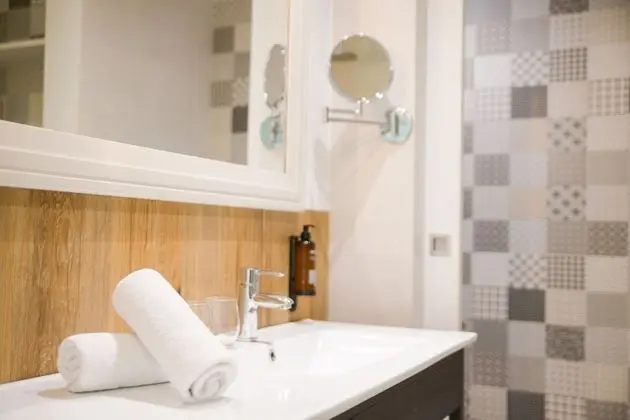 Deluxe Büyük Yataklı Tek Kişilik Oda, Balkon