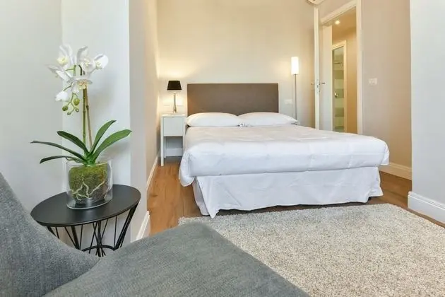 Apart Daire, 6 Yatak Odası