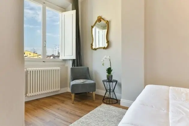 Apart Daire, 6 Yatak Odası