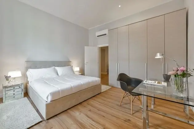 Apart Daire, 6 Yatak Odası