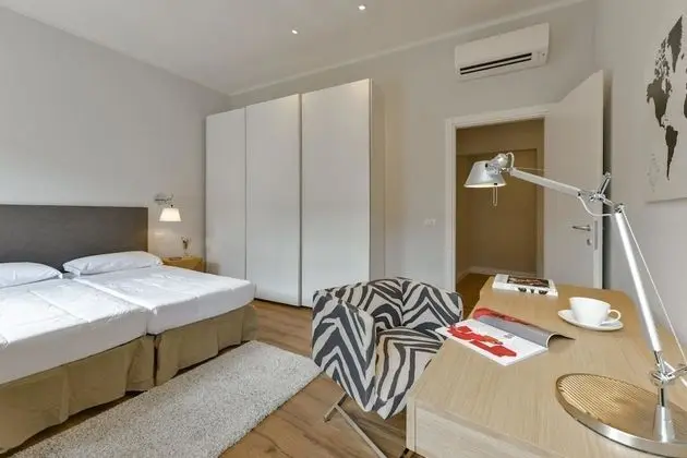 Apart Daire, 6 Yatak Odası