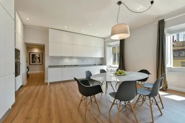 Apart Daire, 6 Yatak Odası