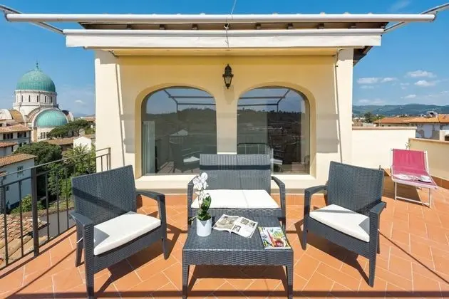 Apart Daire, 6 Yatak Odası