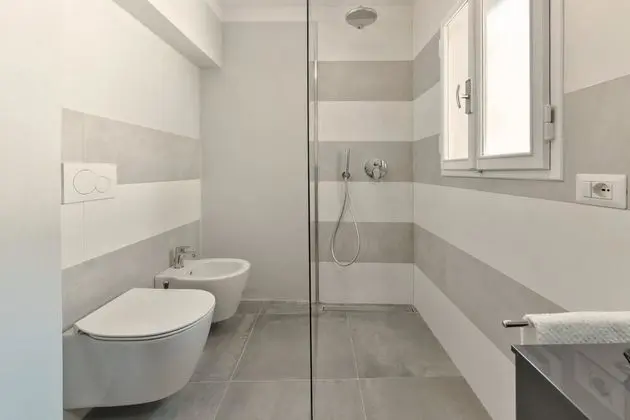 Apart Daire, 6 Yatak Odası