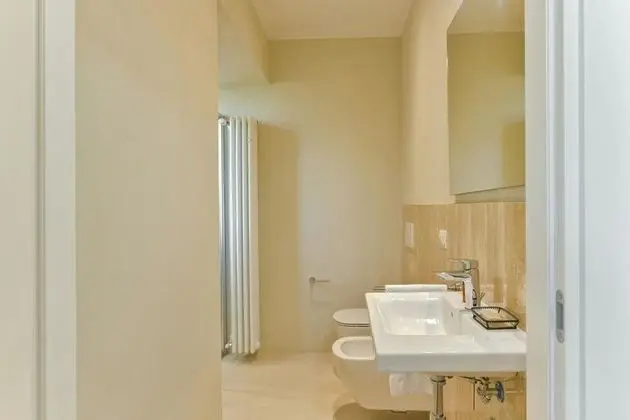 Apart Daire, 6 Yatak Odası