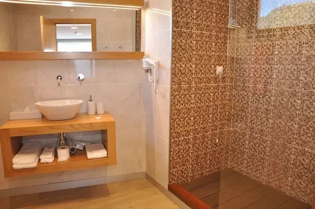 Superior Tek Büyük Yataklı Oda, Balkon, Deniz Manzaralı
