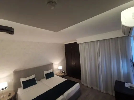 Standard Tek Büyük veya İki Ayrı Yataklı Oda