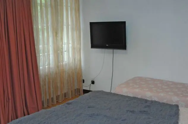 Üç Kişilik Oda