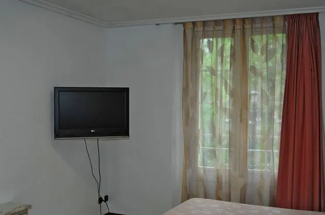 Üç Kişilik Oda