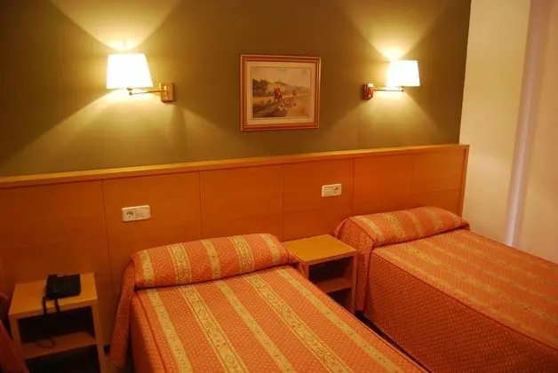 Tek Büyük veya İki Ayrı Yataklı Oda