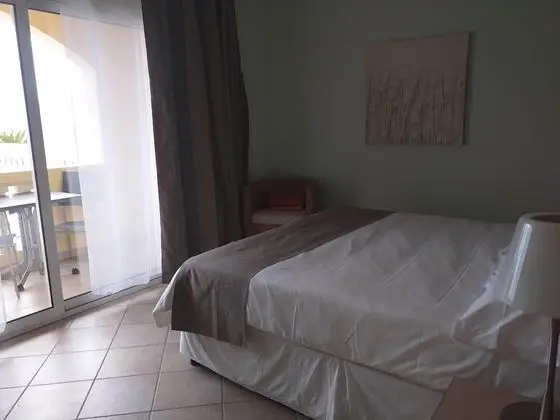 Tek Büyük Yataklı Oda, Balkon, Deniz Manzaralı (2)