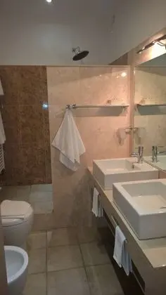 Tek Büyük Yataklı Oda, Balkon, Deniz Manzaralı (3)