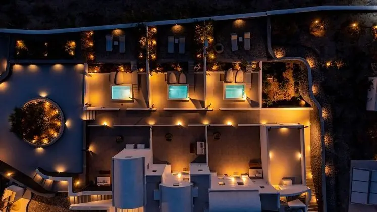 Cozy Room with Outdoor Heated Hot Tub