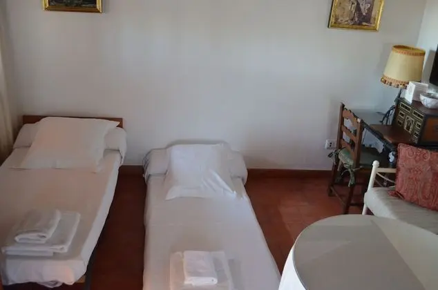 Family Tek Büyük veya İki Ayrı Yataklı Oda, Avlu Manzaralı