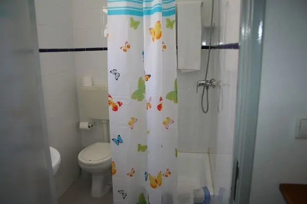 Economy Üç Kişilik Oda, Özel Banyo