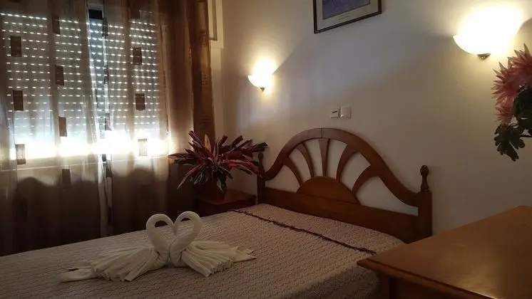 Standard Tek Büyük veya İki Ayrı Yataklı Oda, 1 Çift Kişilik veya 2 Tek Kişilik Yatak, Özel Banyo