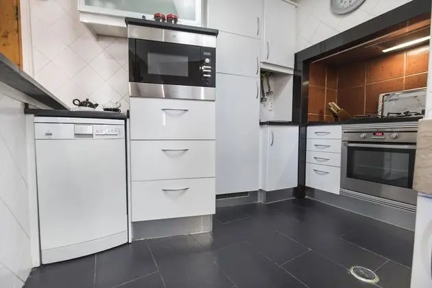 Apart Daire, 1 Büyük (Queen) Boy Yatak ve Çekyat, Sigara İçilmez