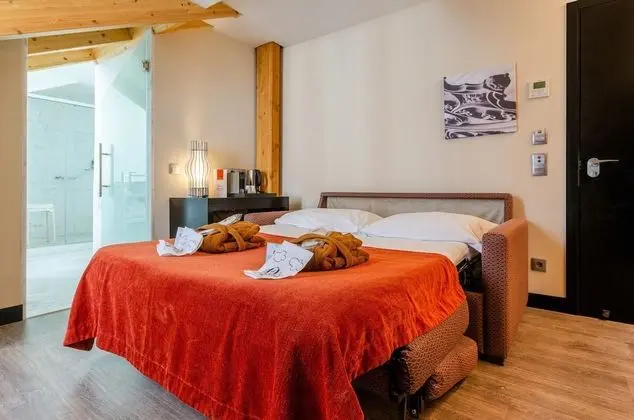 Junior Süit (Family I)