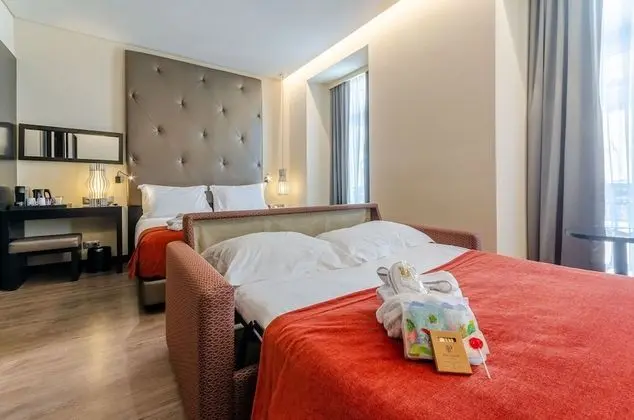 Junior Süit (Family I)