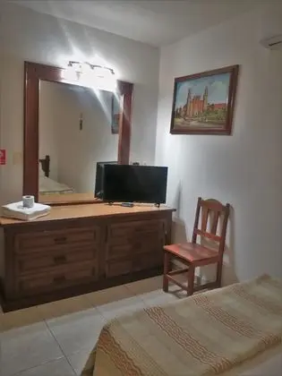 Basic Tek Büyük Yataklı Oda