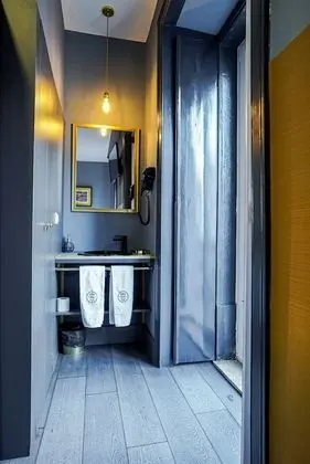 Tek Büyük Yataklı Oda, Balkon