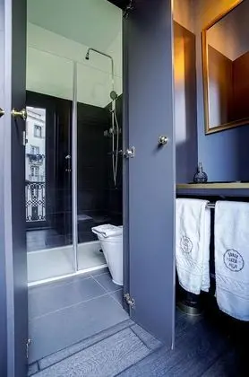 Tek Büyük Yataklı Oda, Balkon